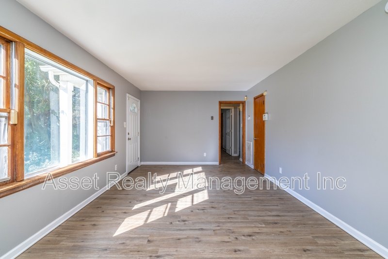 2139 West Gilbert Lane property image