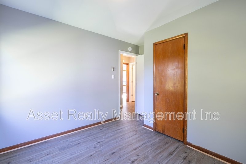 2139 West Gilbert Lane property image