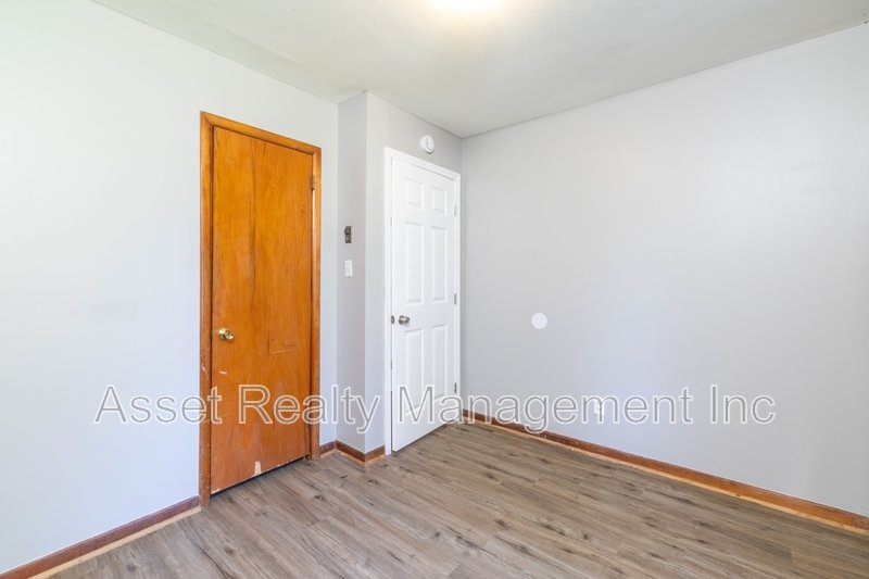 2139 West Gilbert Lane property image