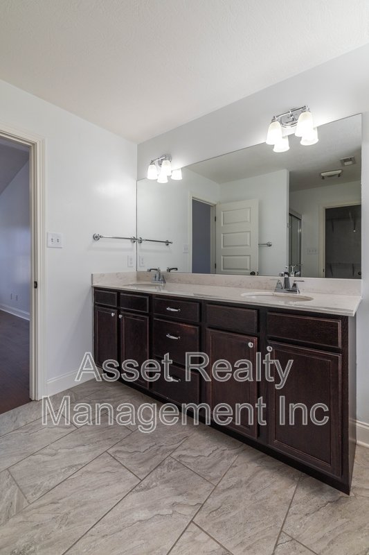 1416 Madison Oaks Road property image