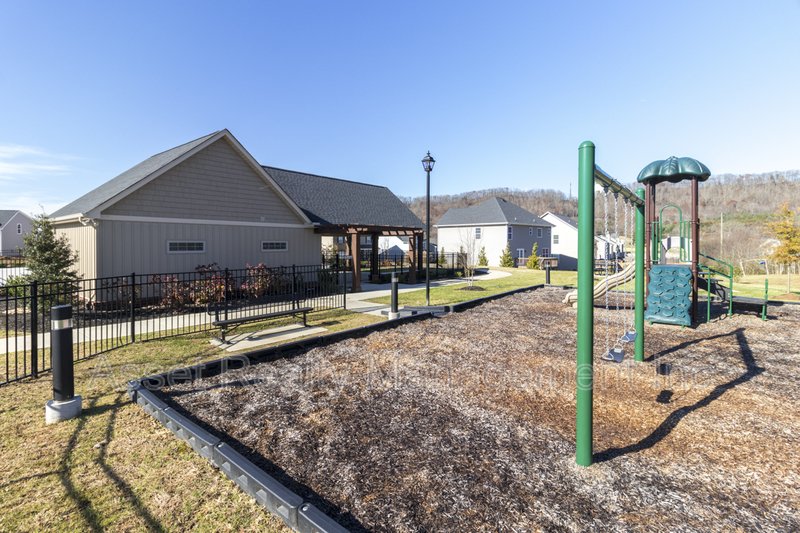 2738 Lucky Leaf Lane property image