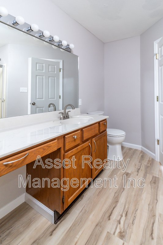 10432 Fantasy Way - 1 property image