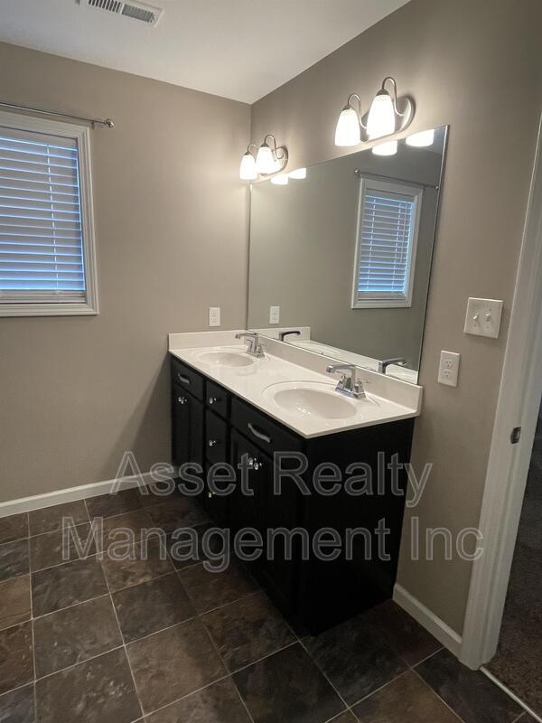 8107 Cambridge Reserve Drive property image