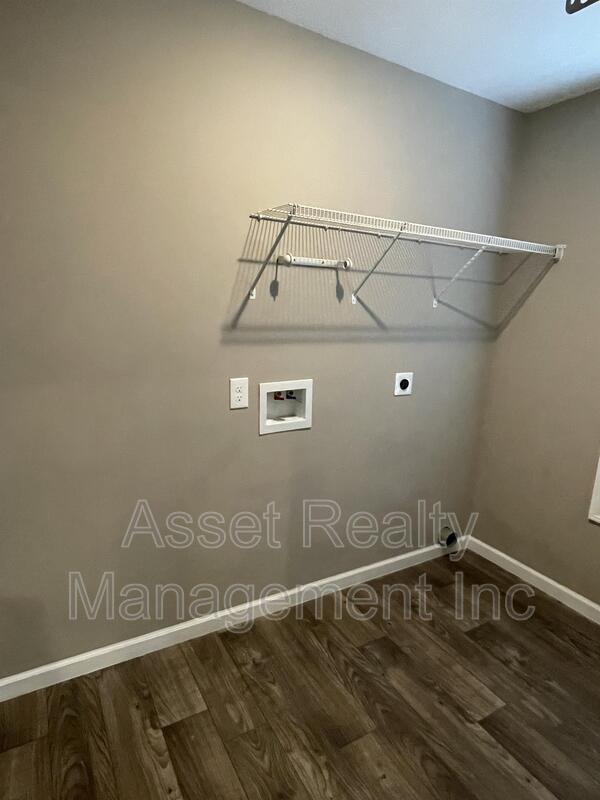 8107 Cambridge Reserve Drive property image