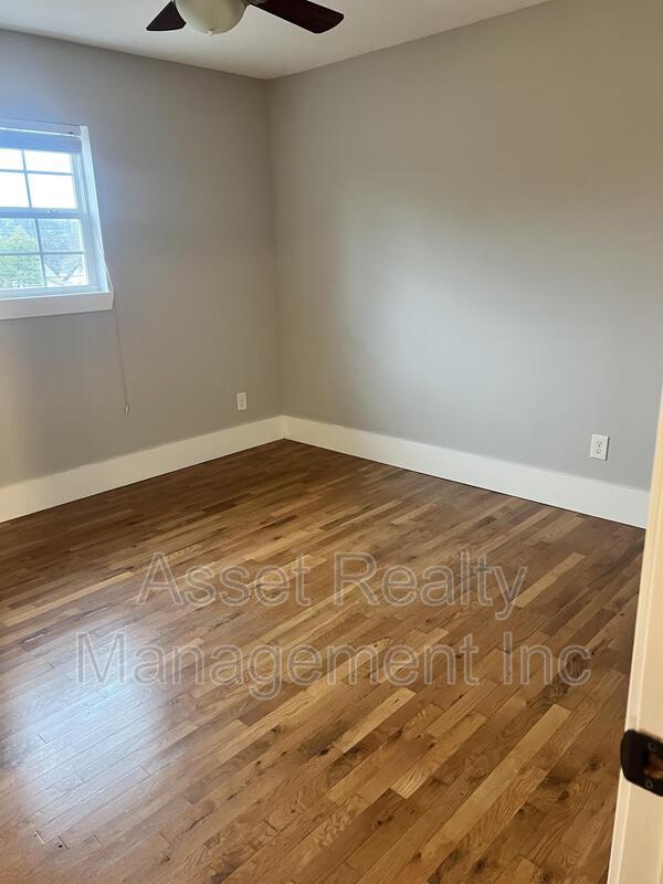 2359 East 5th Avenue - 4 property image