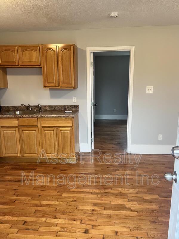 2359 East 5th Avenue - 4 property image