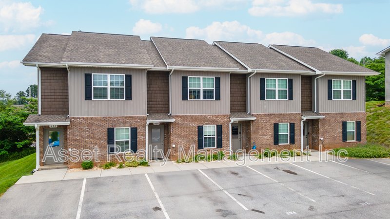 926 Warrior Hill Drive - 1 property image