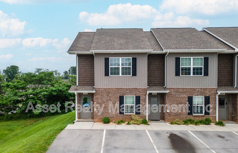 926 Warrior Hill Drive - 1 property image