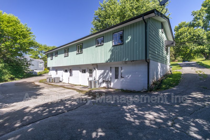 708 Dutch Valley Drive Northeast - B property image