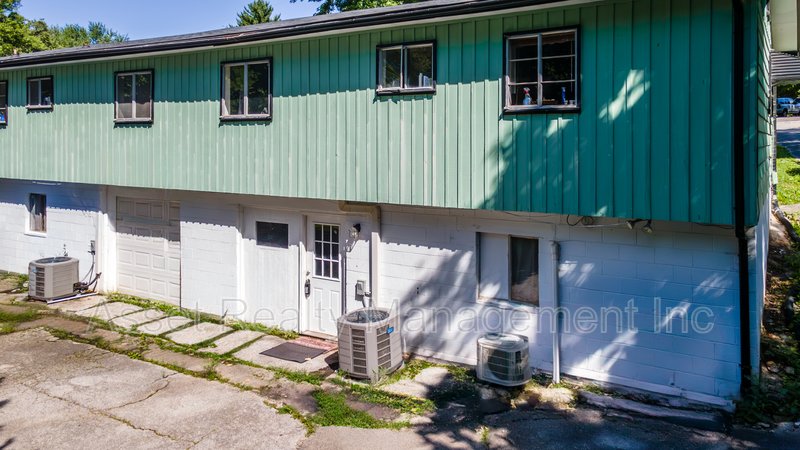 708 Dutch Valley Drive Northeast - B property image