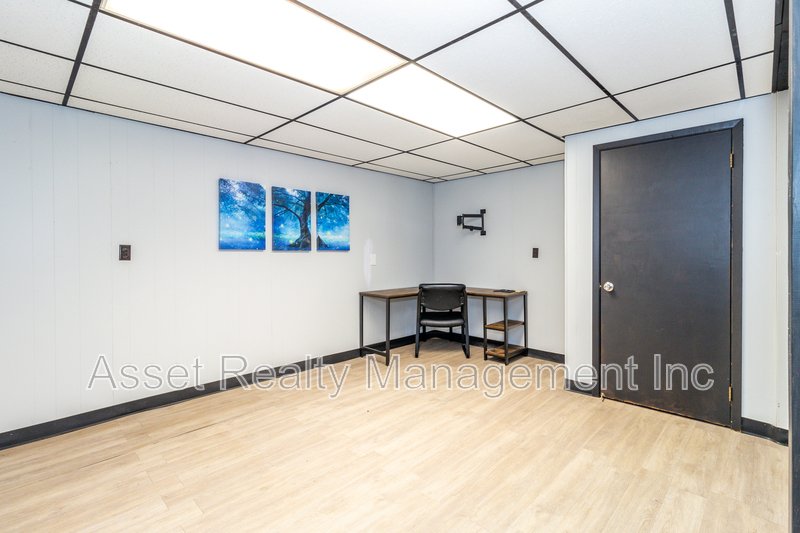 708 Dutch Valley Drive Northeast - B property image