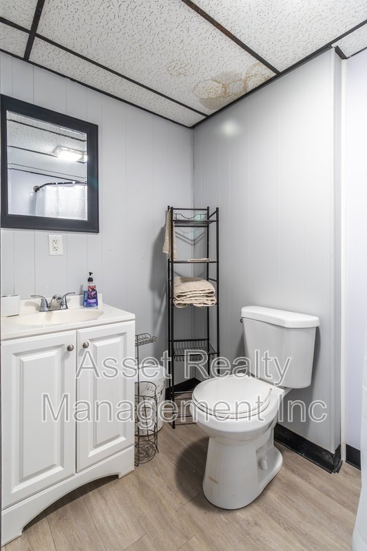 708 Dutch Valley Drive Northeast - B property image