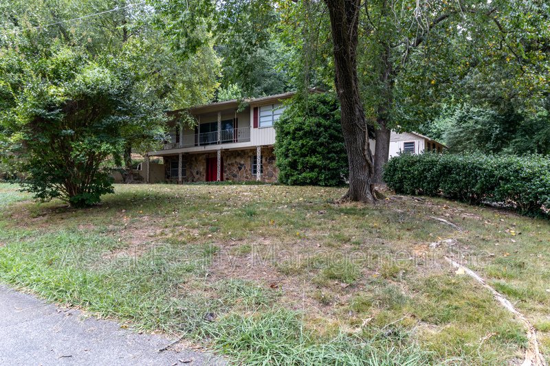 630 Colonial Drive property image