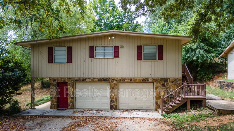 630 Colonial Drive property image