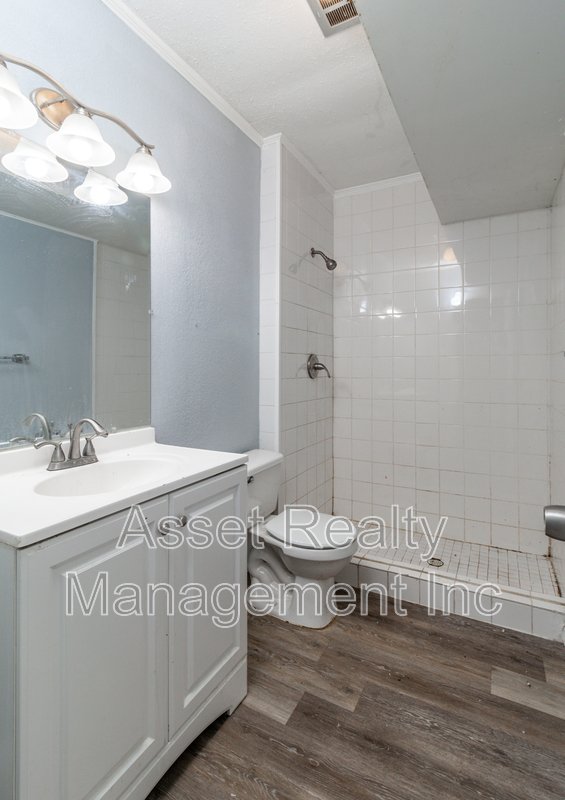 630 Colonial Drive property image