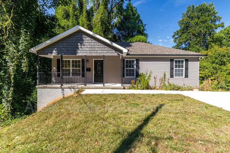 112 Walnut Lane property image