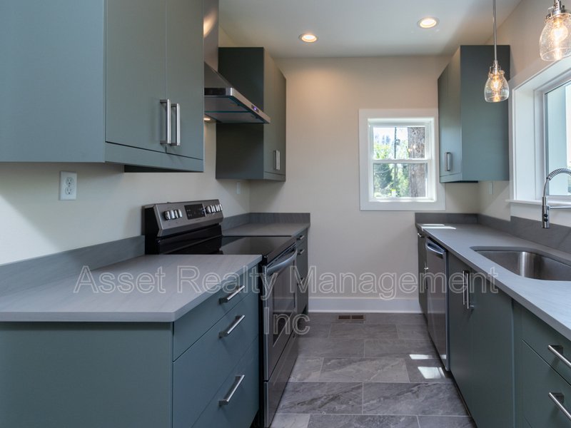 408 Oakland Street property image