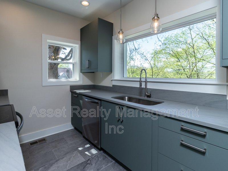 408 Oakland Street property image