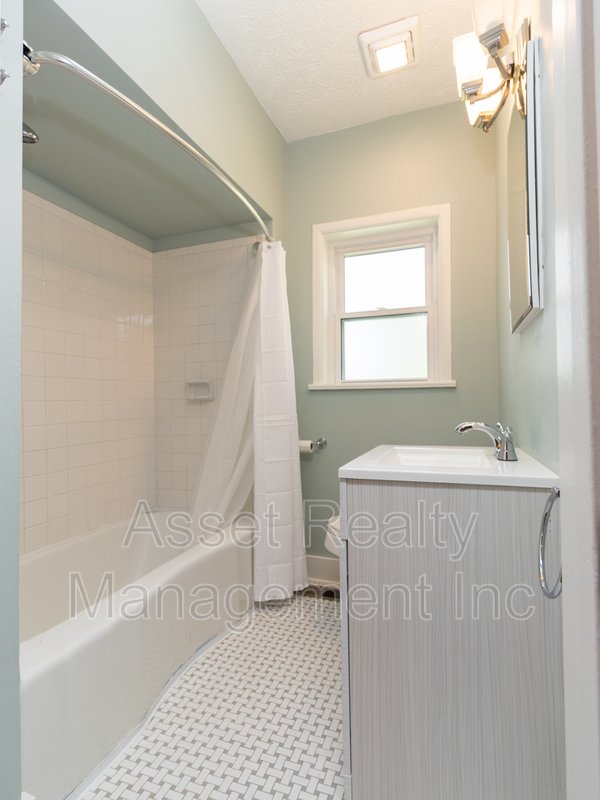 408 Oakland Street property image