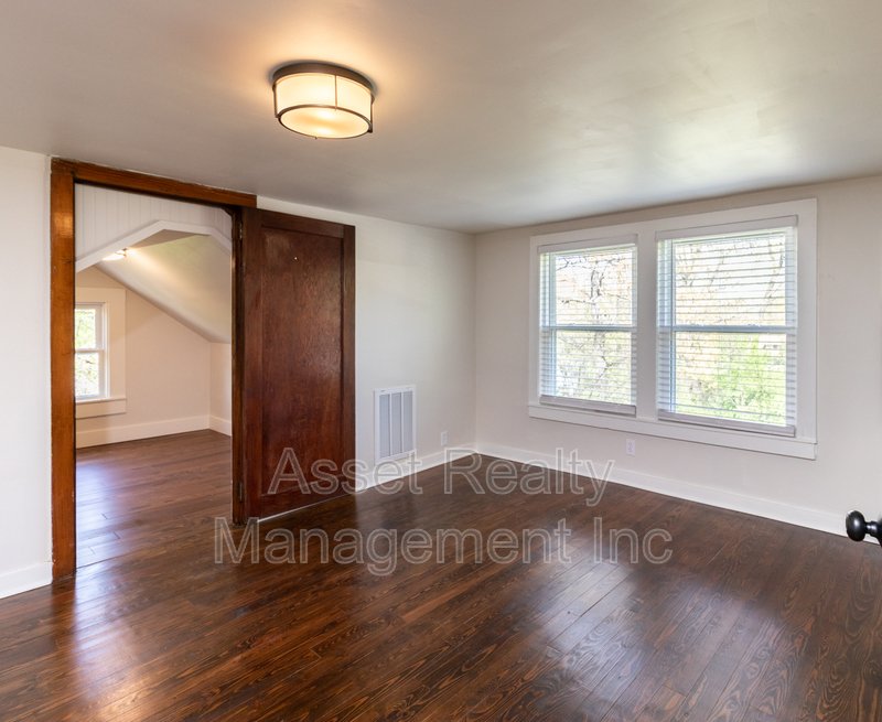 408 Oakland Street property image