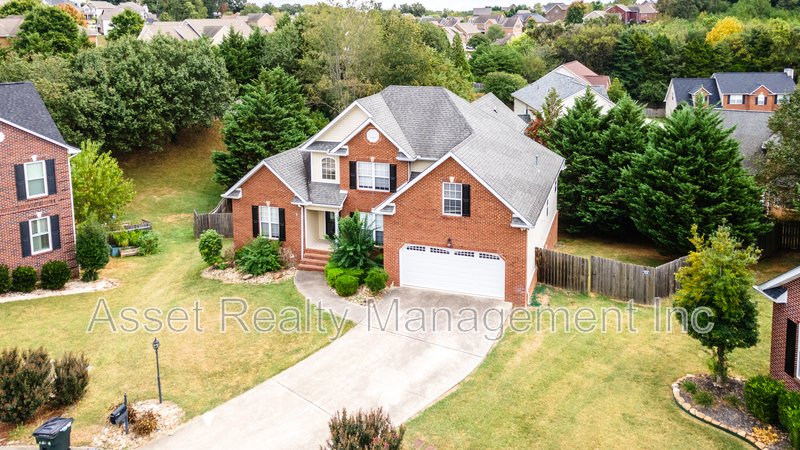 1100 Winterberry Lane property image