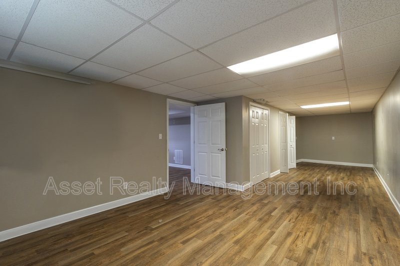 1100 Winterberry Lane property image