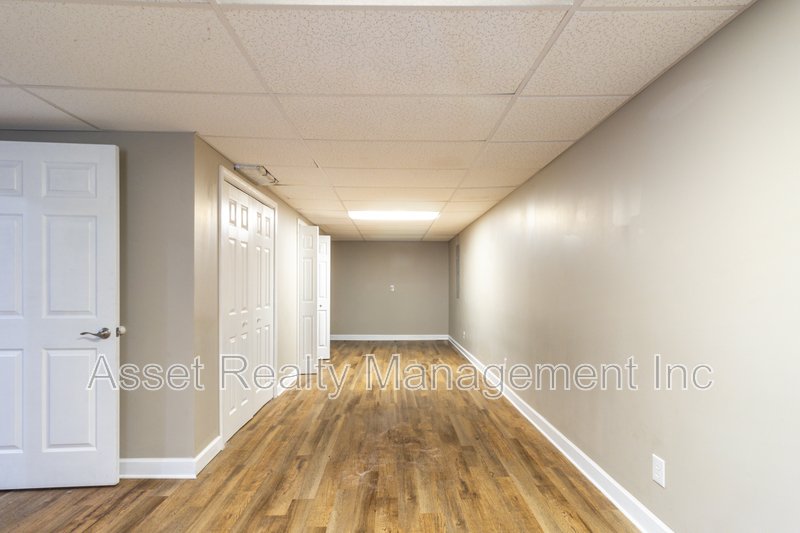 1100 Winterberry Lane property image