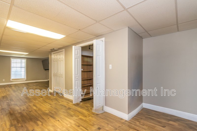 1100 Winterberry Lane property image