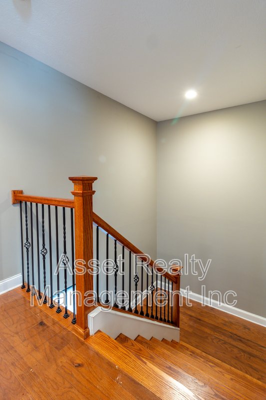 1100 Winterberry Lane property image