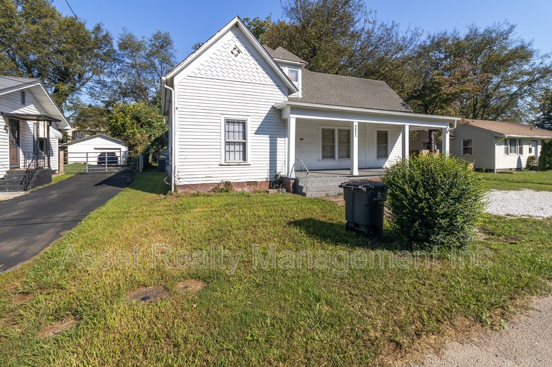 221 Hawthorne Avenue - 2 property image