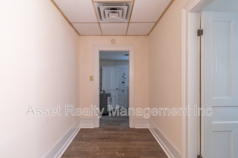 221 Hawthorne Avenue - 2 property image