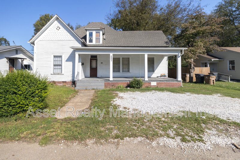 221 Hawthorne Avenue - 3 property image