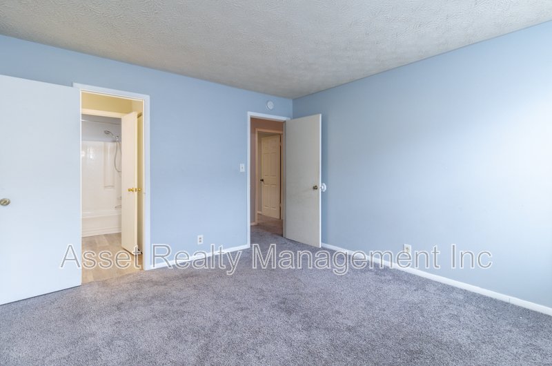 9157 Cedarpark Ln D property image