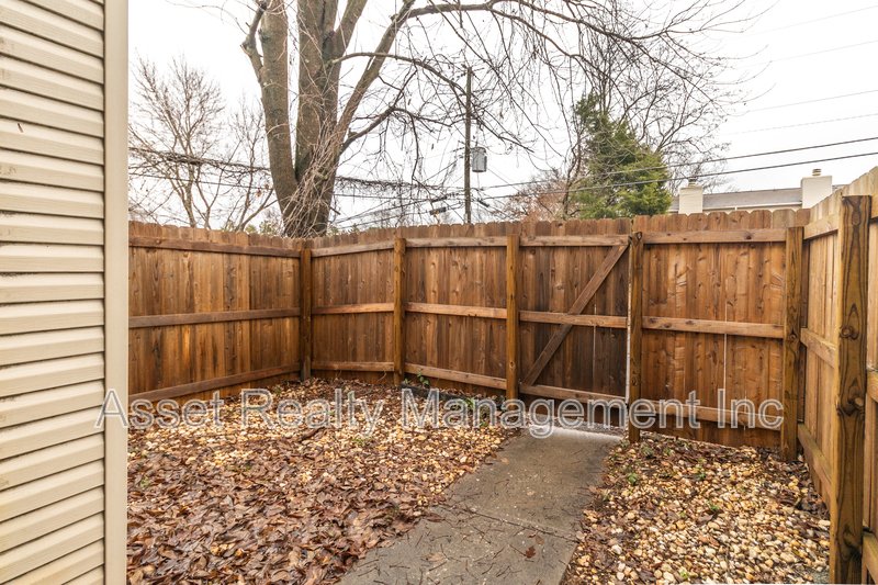 9157 Cedarpark Ln D property image