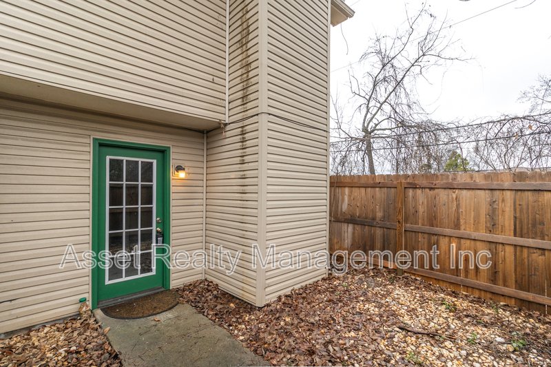 9157 Cedarpark Ln D property image