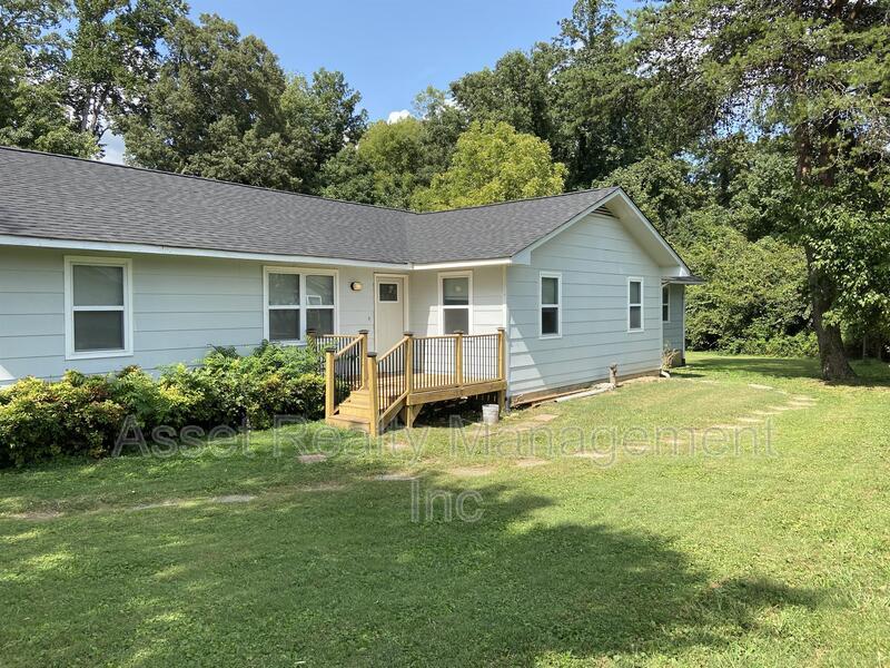 718 Shadycrest Drive property image