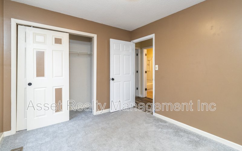 1405 Wenlock Road property image