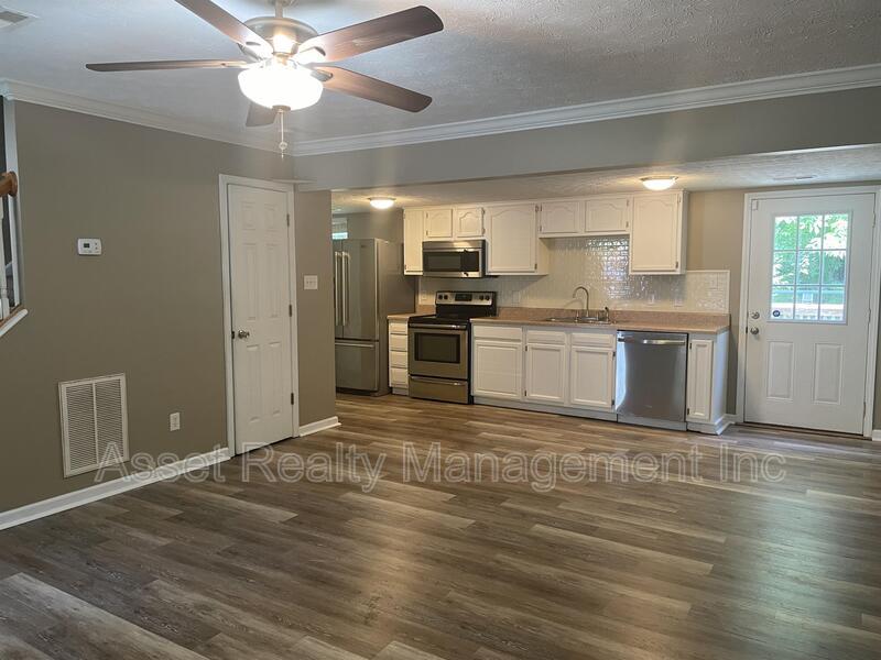 645 Cornerbrook Lane property image