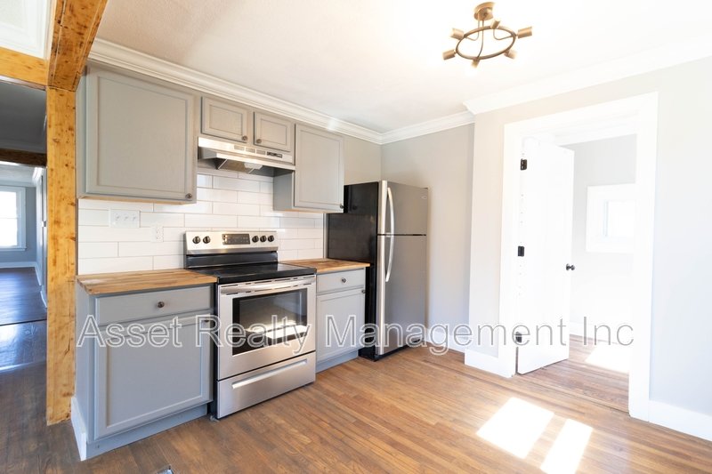 1900 Edgewood Avenue property image