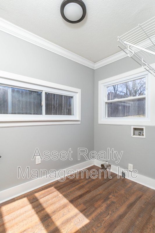 1900 Edgewood Avenue property image