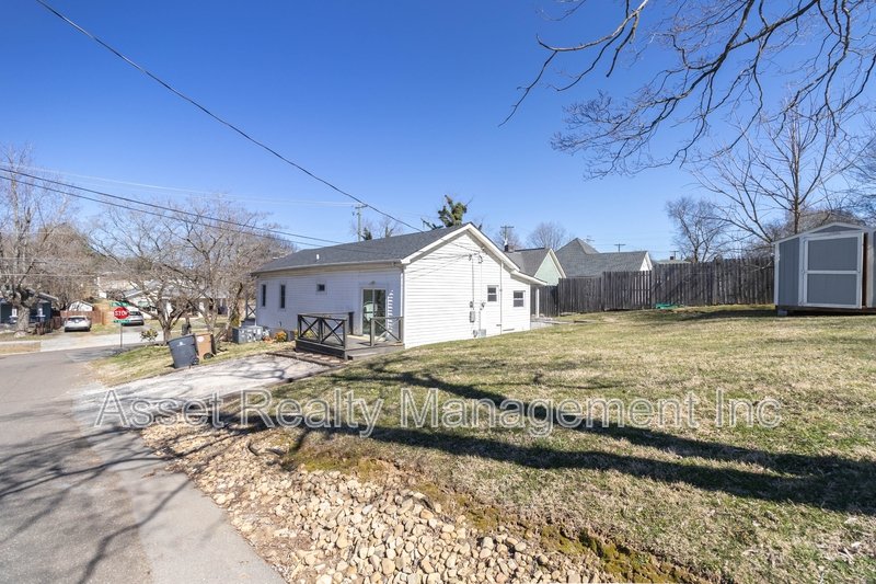 1900 Edgewood Avenue property image