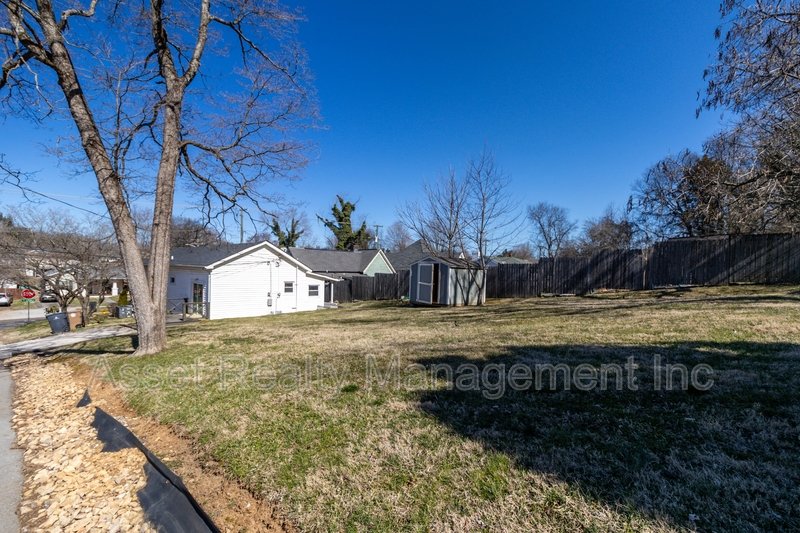 1900 Edgewood Avenue property image