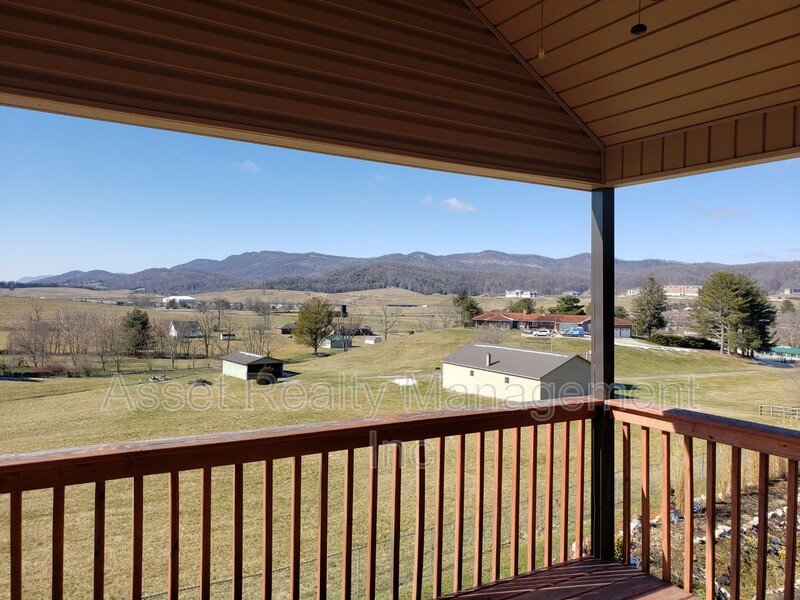 235 Stonefield Drive - 1 property image